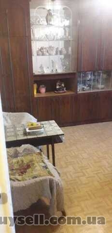 Продам квартиру 43 кв.  м. ,  5/5,  ул.  Ген.  Петрова/Варненская.