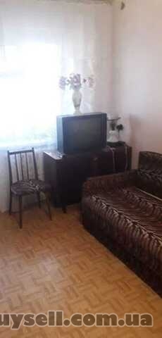 Продам квартиру 43 кв.  м. ,  5/5,  ул.  Ген.  Петрова/Варненская.