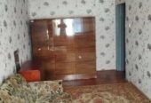 Продам квартиру 44 кв.м., 5/5,  ул.  Ген.  Петрова/Ивана и Юрия Лип.