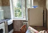 Продам квартиру 44 кв.м., 5/5,  ул.  Ген.  Петрова/Ивана и Юрия Лип.
