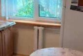 Продам квартиру 48 кв.  м. ,  3/5,  ул.  Паустовского/район Эпицентра.