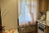 Продам квартиру 49 кв.  м. ,  2/9,  ул.  Ген.  Бочарова/Семена Палия.