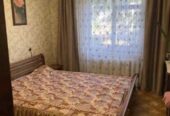 Продам квартиру 49 кв.  м. ,  2/9,  ул.  Ген.  Бочарова/Семена Палия.