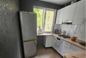 Продам квартиру 49 кв.  м. ,  3/5,  Небесной сотни пр.  /13-ый Трамвай