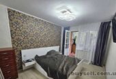 Продам квартиру 49 кв.  м. ,  3/5,  Небесной сотни пр.  /13-ый Трамвай