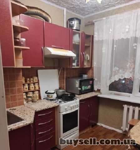 Продам квартиру 50 кв.  м. ,  5/9,  Небесной сотни пр.  /Левитана.