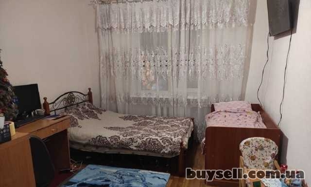 Продам квартиру 50 кв.  м. ,  5/9,  Небесной сотни пр.  /Левитана.