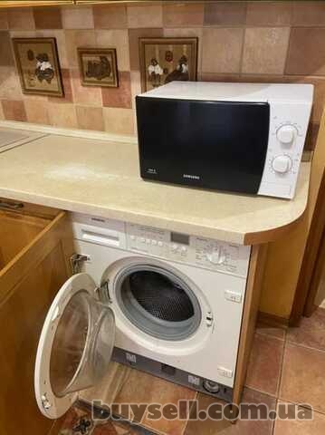 Продам квартиру 56 кв.  м. ,  9/10,  Небесной сотни пр.  /Школьный Аэр