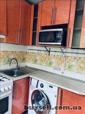Продам квартиру 58 кв.  м. ,  3/5,  ул.  Кап.  Кузнецова/Марсельская.
