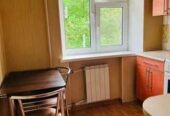 Продам квартиру 58 кв.  м. ,  3/5,  ул.  Кап.  Кузнецова/Марсельская.