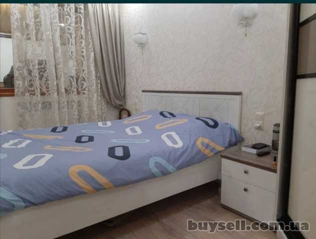 Продам квартиру 60 кв.  м. ,  5/5,  1-я ст.  Люстдорфской дороги