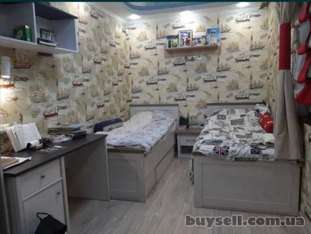Продам квартиру 60 кв.  м. ,  5/5,  1-я ст.  Люстдорфской дороги