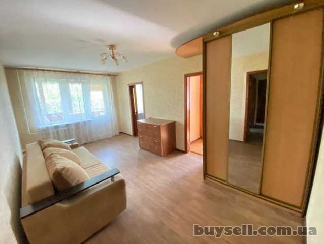Продам квартиру 61 кв.  м. ,  4/5,  Небесной сотни пр.  /13-ый трамвай