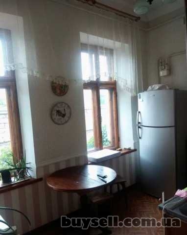Продам квартиру 63 кв.  м. ,  3/3,  ул.  Базарная/Канатная.