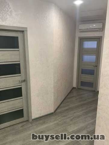 Продам квартиру 72 кв.  м. ,  1/10,  ул.  Старицкого/Гастелло.