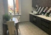 Продам квартиру 72 кв.  м. ,  1/10,  ул.  Старицкого/Гастелло.