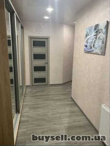 Продам квартиру 72 кв.  м. ,  1/10,  ул.  Старицкого/Гастелло.