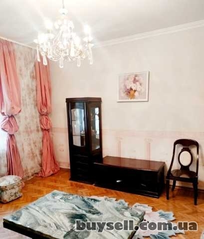 Продам квартиру 76 кв.  м. ,  4/4,  сталинка,  Гагарина пр.  /Шевченко