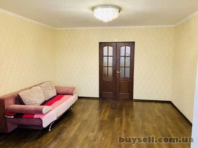 Продам квартиру 80 кв.  м. ,  6/10,  ул.  Ильфа и Петрова/Левитана.