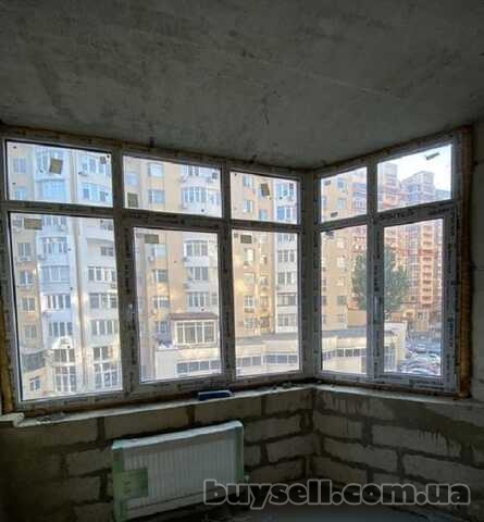 Продам квартиру 81 кв. м. ,  3/11,  новый дом,  жк Дом у Фонтана. 89 0