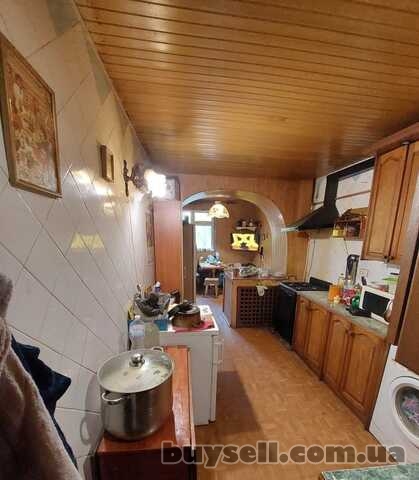 Продам квартиру 82 кв.  м. ,  1/5,  ул.  Ак.  Королева/Независимости п
