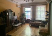 Продам квартиру 95 кв.  м. ,  2/3,  ул.  Б.  Хмельницкого/Прохоровский