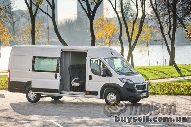 Переобладнання Peugeot Boxer у вантажопасажирський