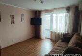 Посуточно 1-к.       кв-ра с кондиционером в центре,       евроремонт