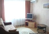 Посуточно 1 комнатная квартира метро Васильковская