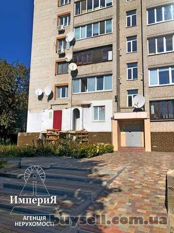 Продам 3-Х комнатную 104 квадрата на ДНСе. Кирпичный дом 2000 года.