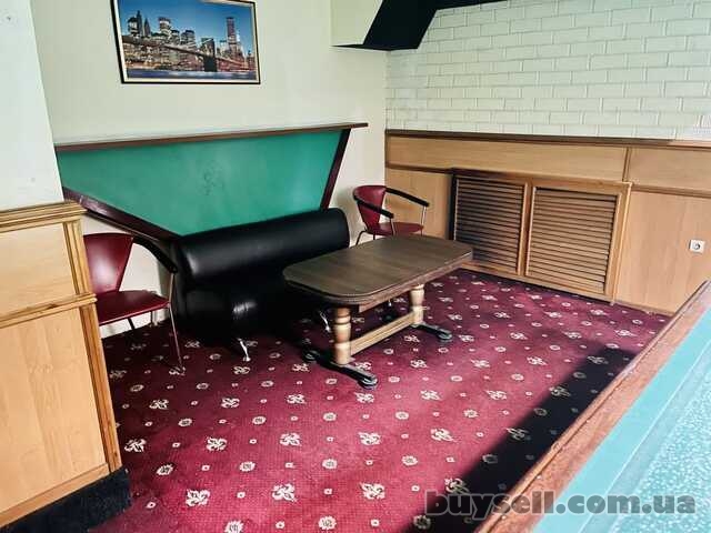 Продам.  Отдельно стоящее здание.  450 м. кв.  Приднепровск