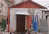 Продам часть дома в Центре.Отдельный двор.Все коммуникации.
