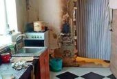 Продам часть дома в Центре.Отдельный двор.Все коммуникации.