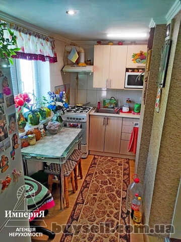 Продам часть дома в Центре.Все коммуникации.Косметический ремонт.
