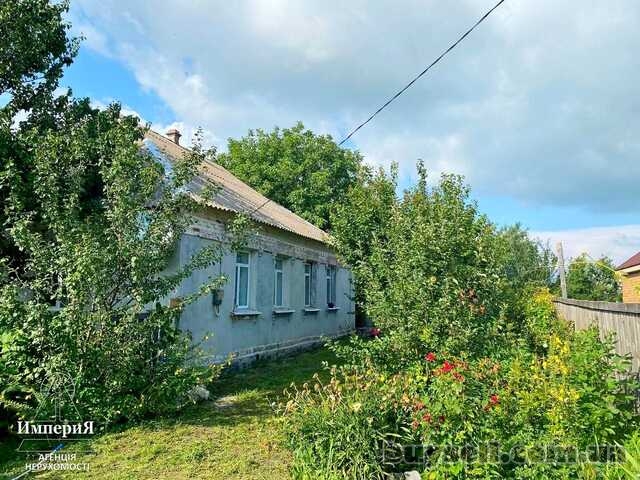 Продам дом 100 квадратов в Ольшанице.Кирпич.Косметический ремонт.