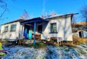 Продам дом в селе Коженики с выходом в лес.