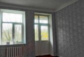 Продам комнату 31 метр с ремонтом и балконом в Центре.