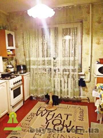 Продам однокомнатную на Таращанском.