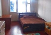 Продам однокомнатную на Таращанском.