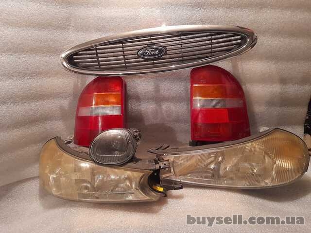 Решетка радиатора Ford Mondeo 2 1996-2000.  хром YS718A133CA
