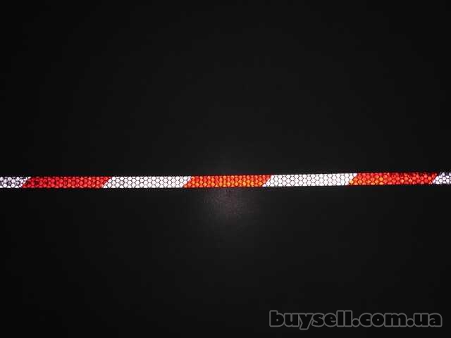Светоотражающая полоска длина 7. 90 м.  Белая с красным