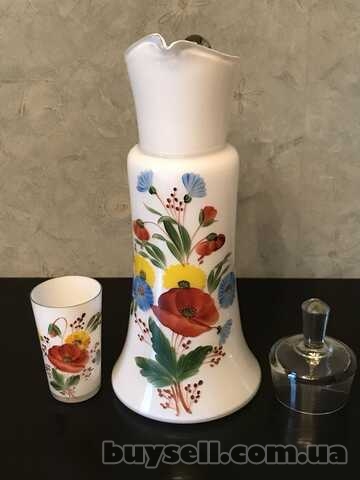 Винтажный набор для воды из молочного стекла.