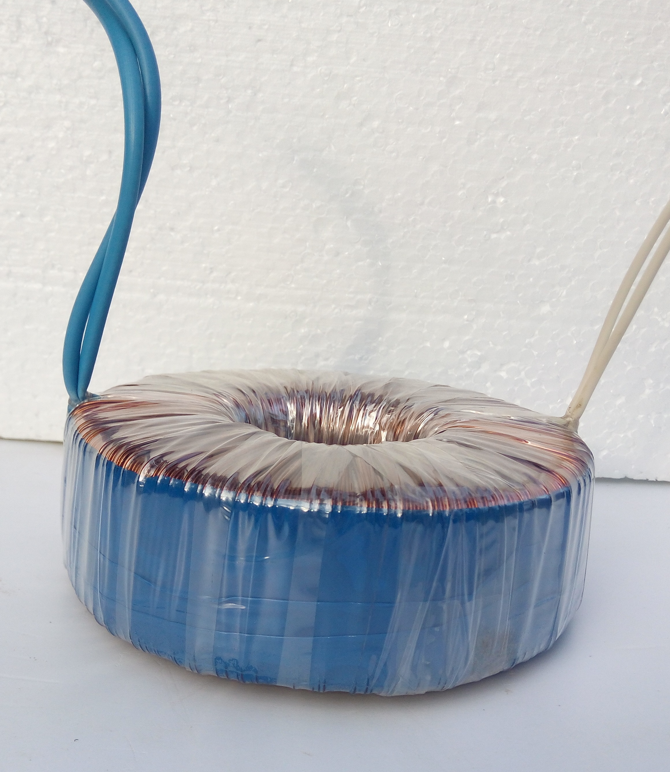 Трансформатор разделительный медицинский 220-220В