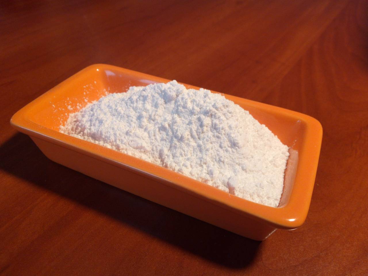 рисове борошно – натуральний інгредієнт для м’ясних виробів.