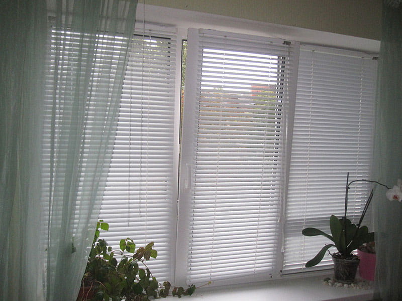 Горизонтальні жалюзі