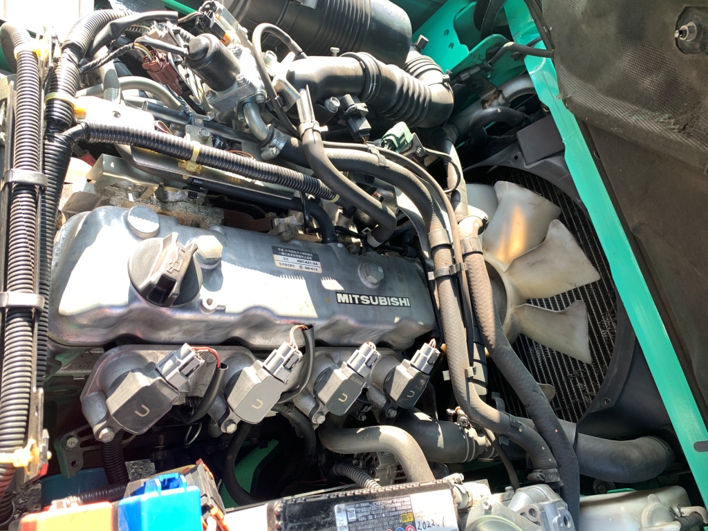 навантажувач вилковий Mitsubishi,  на спарці пневмо,  з щоглою триплек