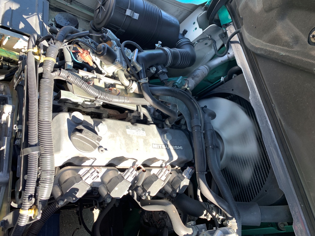 навантажувач Mitsubishi, з пічкою та бічним зсувом. Модель: FGE20T.