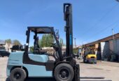 навантажувач Sumitomo (Mazda), на 3.5 тонни та щоглою 5 метрів