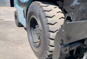 навантажувач Sumitomo (Mazda), на 3.5 тонни та щоглою 5 метрів