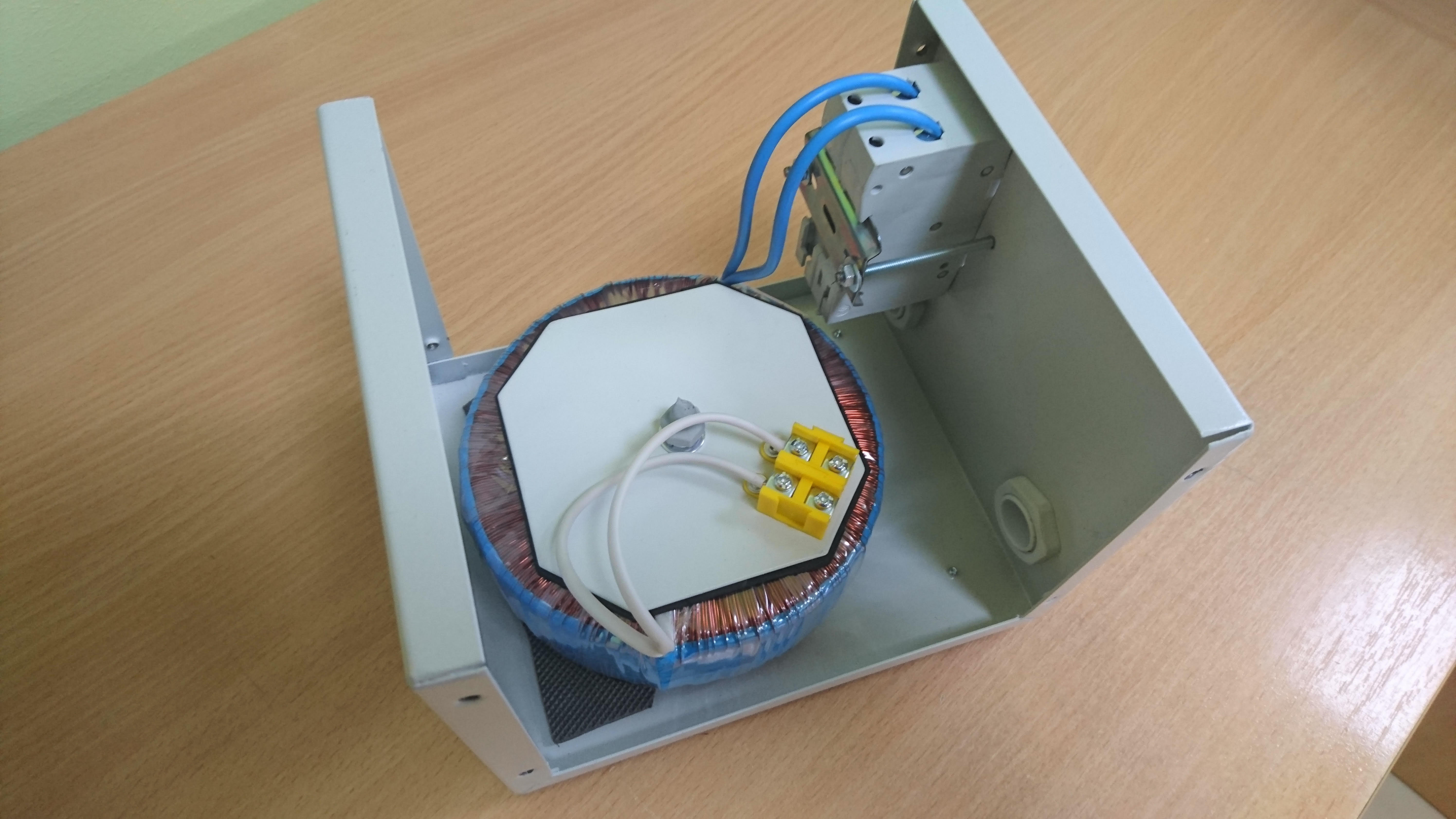 Трансформатор разделительный медицинский 220-220В